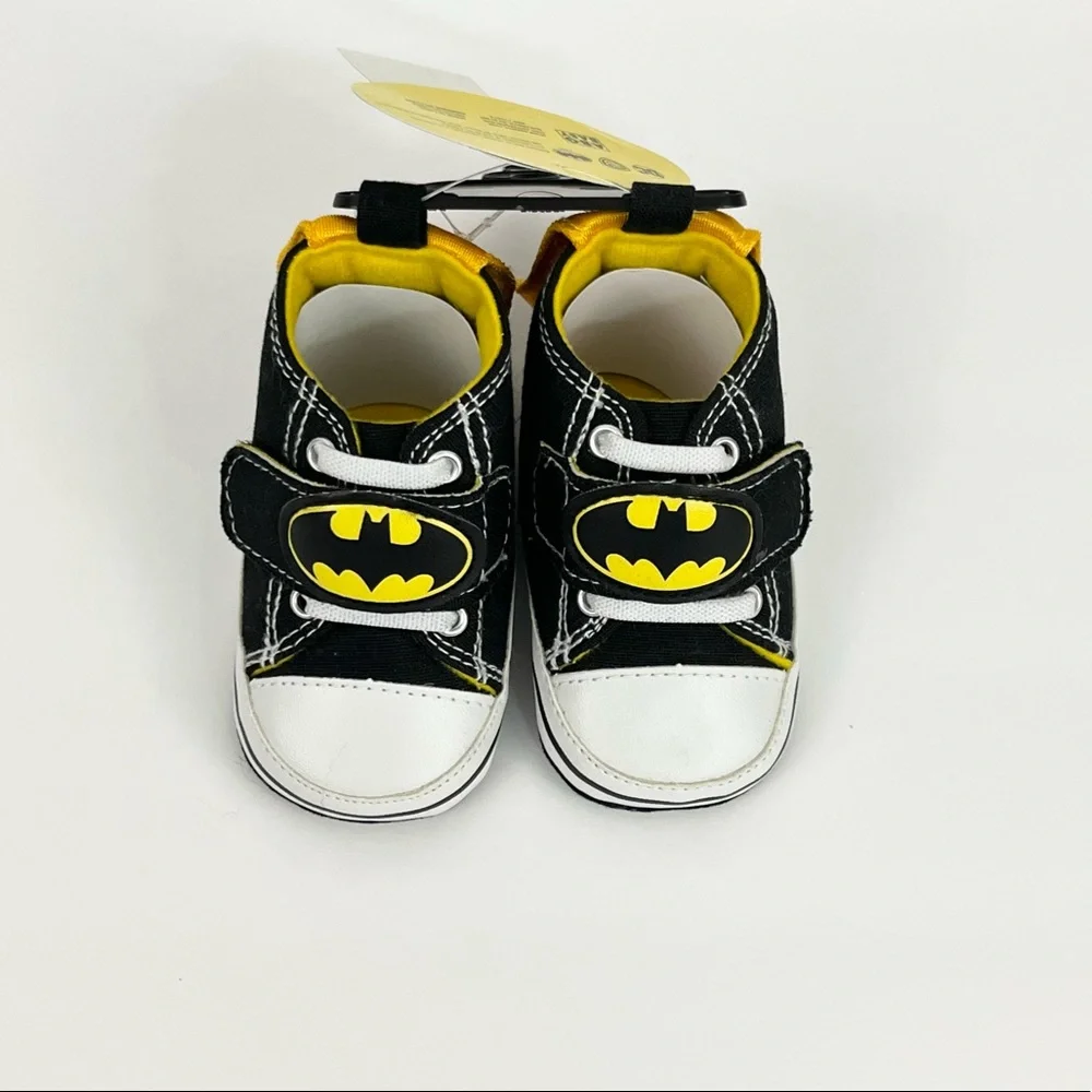 Batman Baby Shoes 3-6 Months with Capes DC Comics Black Gold White Adjust Strap